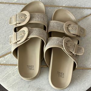 Time and Tru woman’s sandals. Size 7